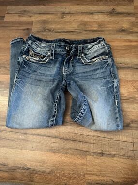 Vigoss Women's Faded Blue Cropped Jeans